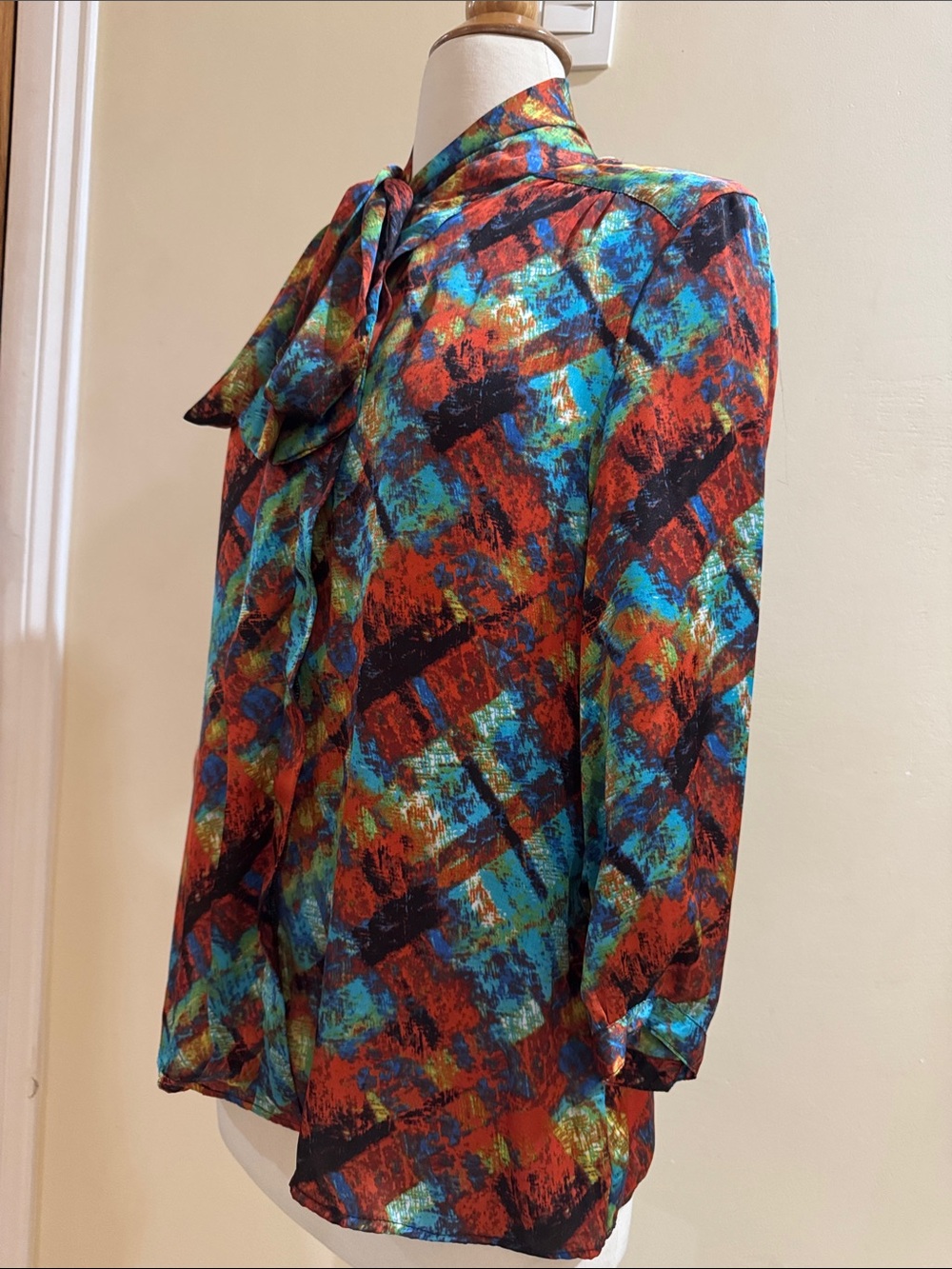 Notations Multi-Color Abstract Tie-Neck Blouse - Picture 3 of 4